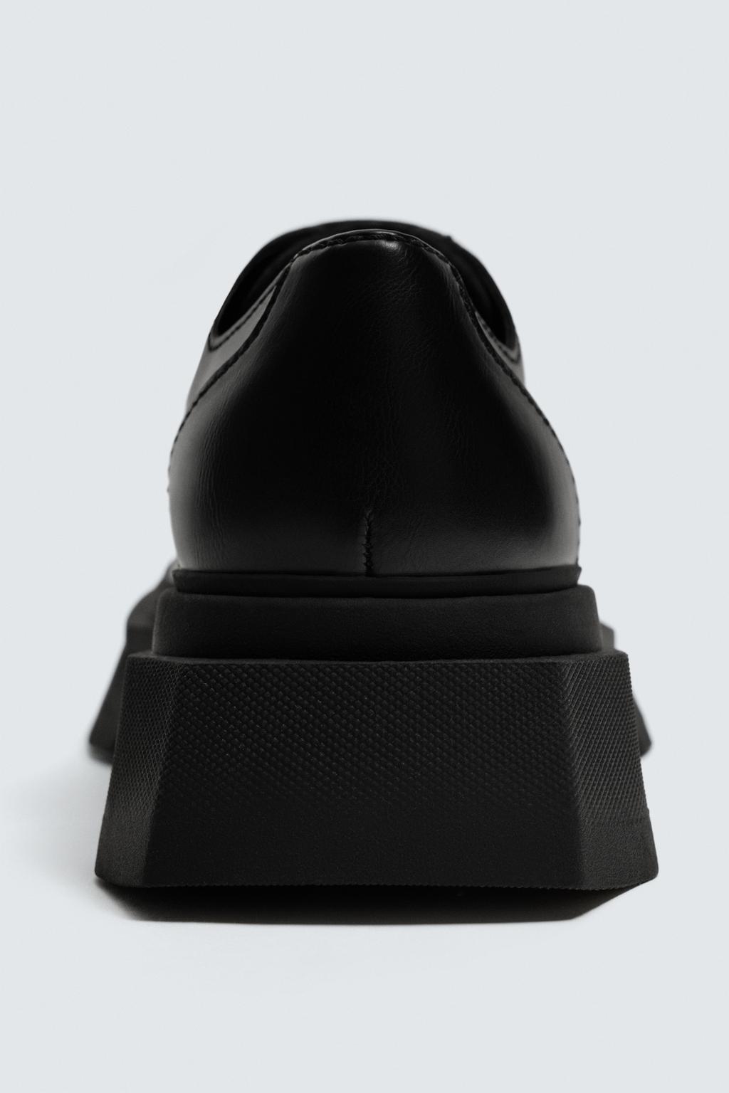 ТУФЛИ НА ОБЪЕМНОЙ ПОДОШВЕ