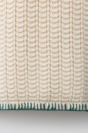 Трикотажное поло с декоративной строчкой- Заказать в России