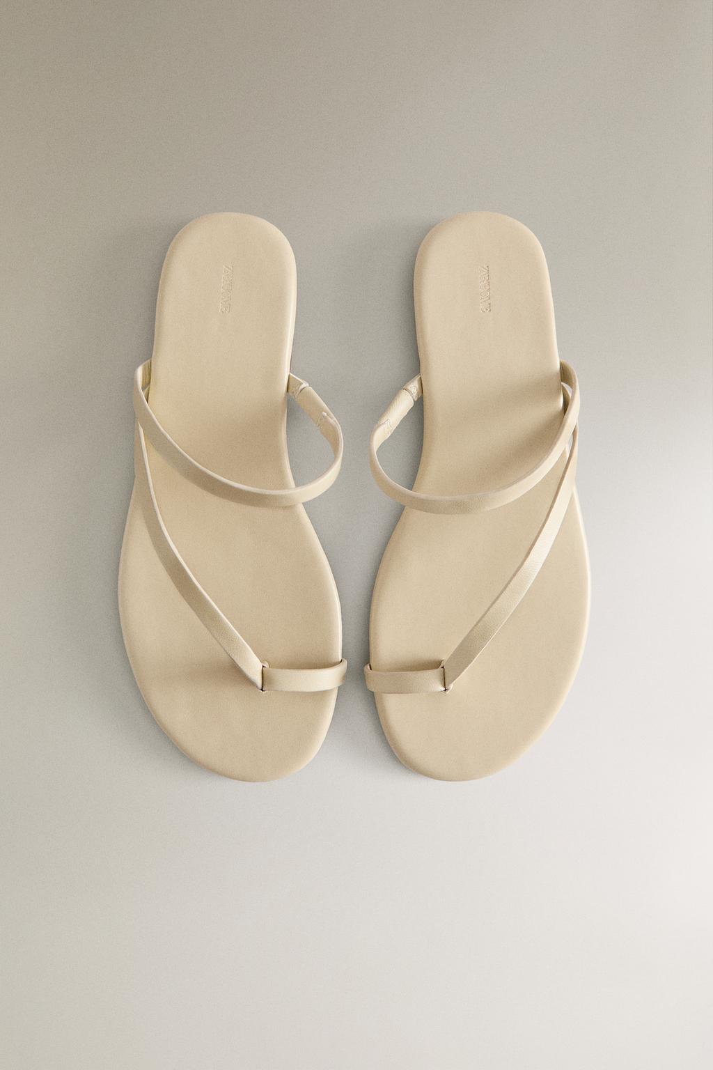 Сандалии из натуральной кожи с плоской подошвой