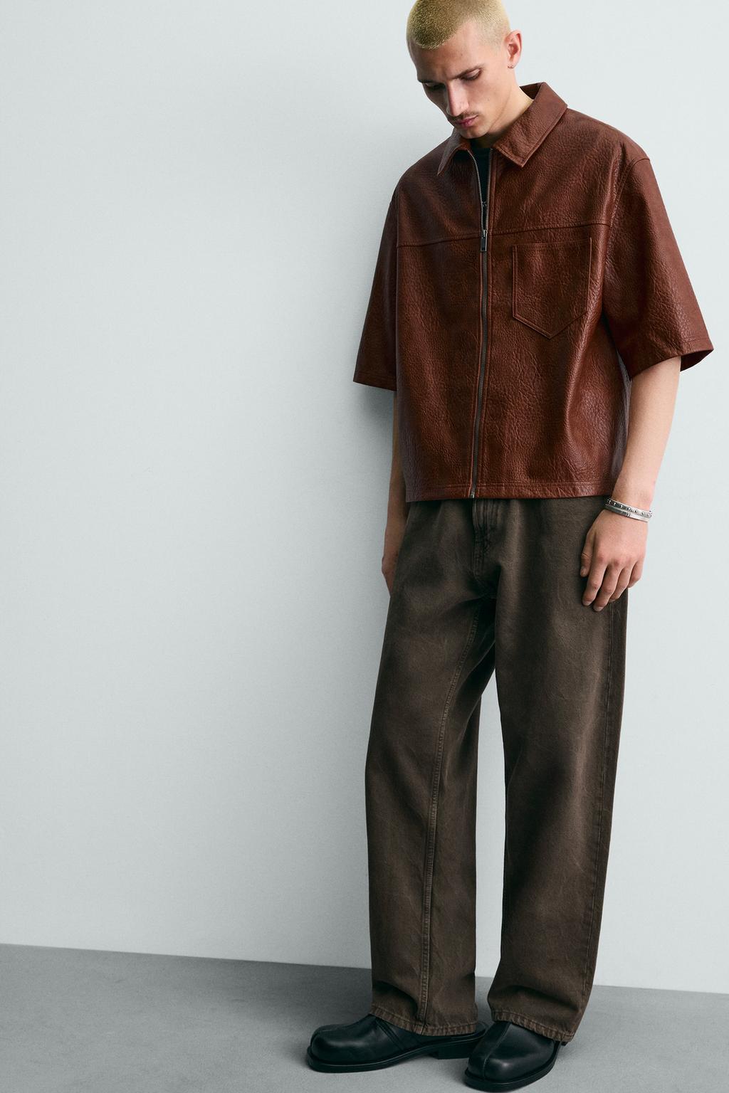 КУРТКА-РУБАШКА СВОБОДНОГО КРОЯ ИЗ ИСКУССТВЕННОЙ КОЖИ