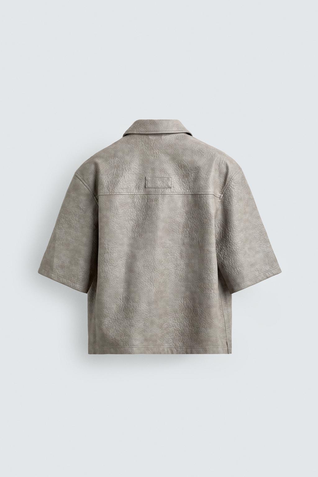 КУРТКА-РУБАШКА СВОБОДНОГО КРОЯ ИЗ ИСКУССТВЕННОЙ КОЖИ