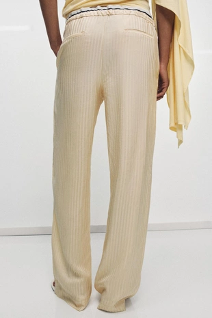 Жаккардовые брюки в пижамном стиле — коллекция Zara «Zw»- Заказать в России