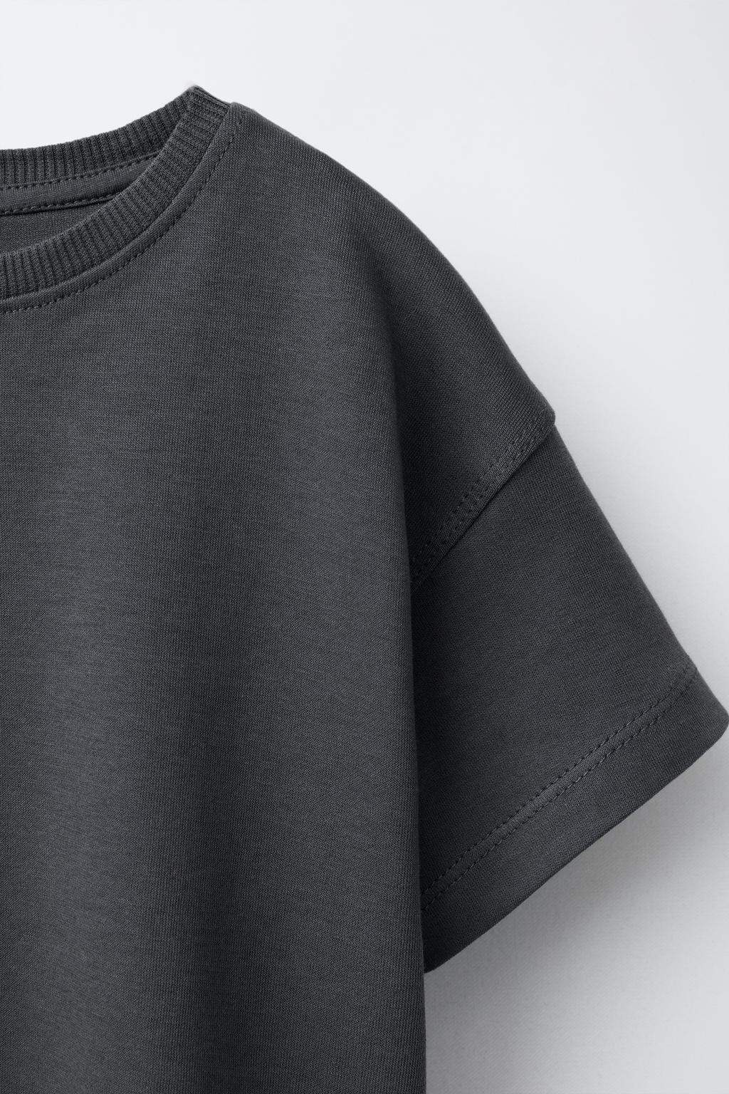 ОДНОТОННАЯ ФУТБОЛКА ИЗ ТКАНИ интерлок