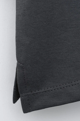 Однотонная футболка из ткани интерлок- Заказать в России