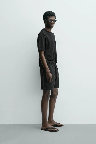 Шорты классического кроя из рельефной ткани