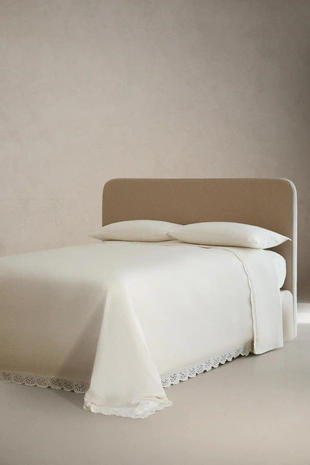 Простыня с вышивкой и обрамлением- Заказать в России