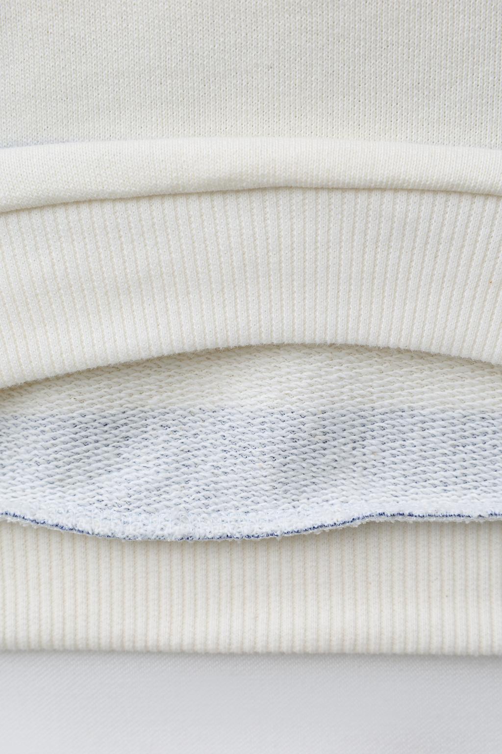 ТОЛСТОВКА В ПОЛОСКУ HELLO KITTY © SANRIO