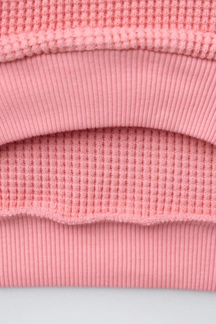 Джерси вафельного переплетения с вышитой надписью