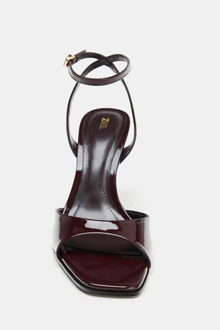 Лакированные босоножки на каблуке- Заказать в России