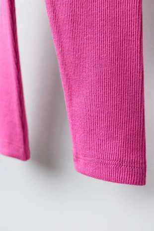 Леггинсы в рубчик с этикеткой