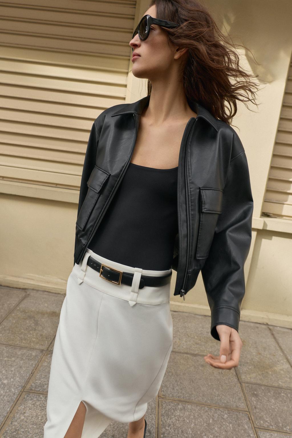 БОМБЕР ИЗ ИСКУССТВЕННОЙ КОЖИ С ПОГОНАМИ