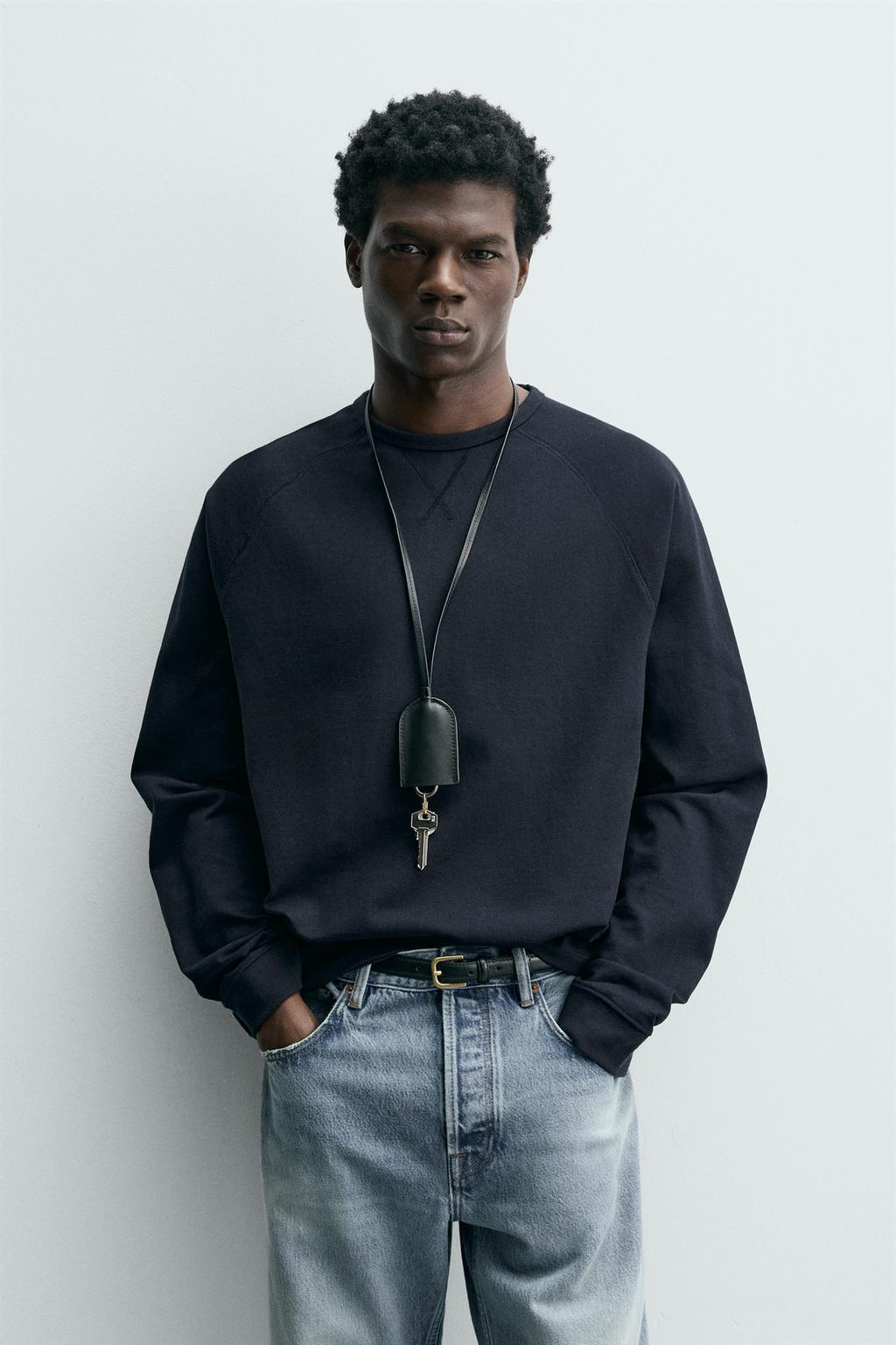 ФУТБОЛКА  С КРУГЛЫМ ВЫРЕЗОМ