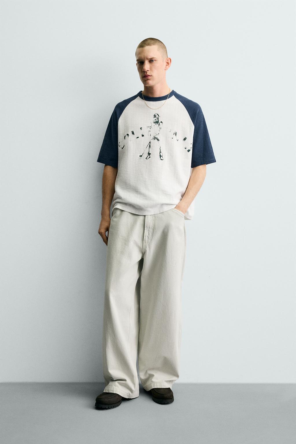 ТРИКОТАЖНАЯ ФУТБОЛКА КОЛОР-БЛОК С ПРИНТОМ