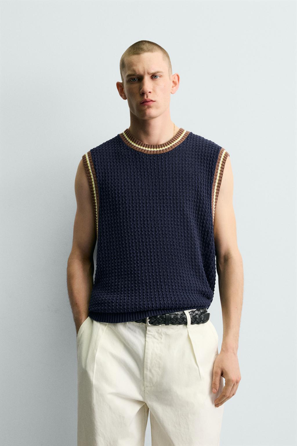 ЖИЛЕТ ИЗ ТРИКОТАЖА В РУБЧИК