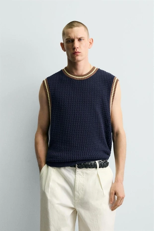 Жилет из трикотажа в рубчик- Заказать в России