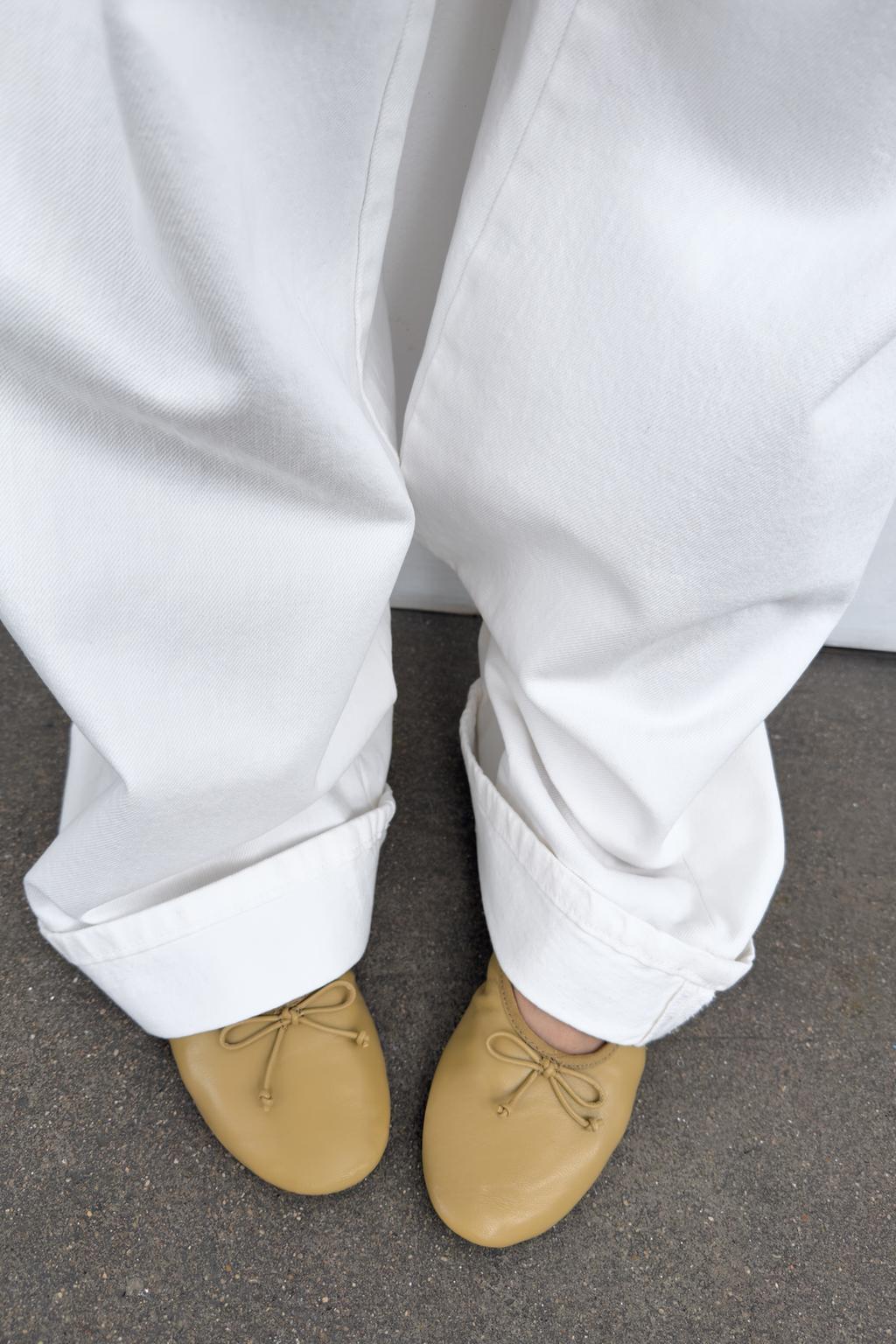 КОЖАНЫЕ БАЛЕТКИ С БАНТОМ