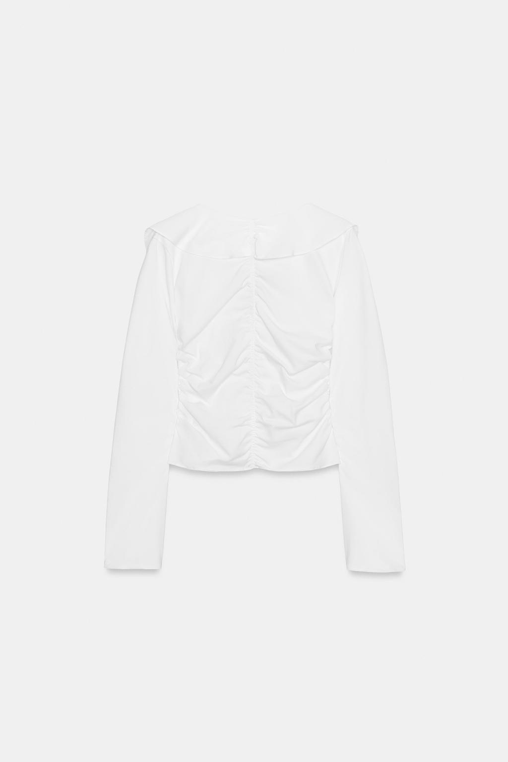 РУБАШКА С ВОЛАНАМИ И КОНТРАСТНЫМИ ЭЛЕМЕНТАМИ