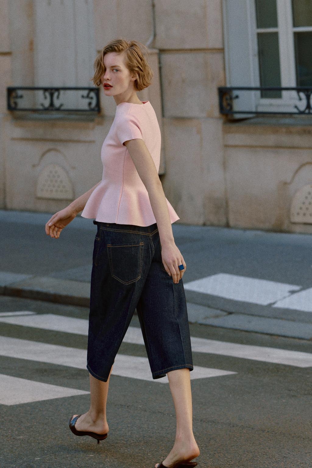 ТРИКОТАЖНЫЙ ТОП С БАСКОЙ