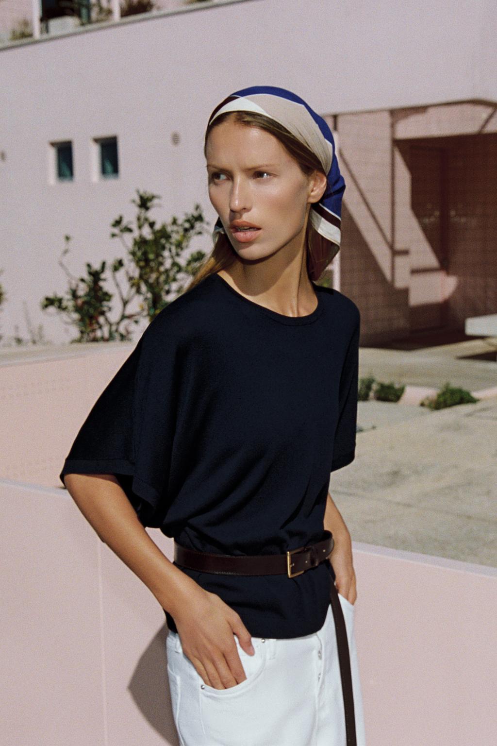 ТРИКОТАЖНЫЙ ТОП С ШИРОКИМИ РУКАВАМИ