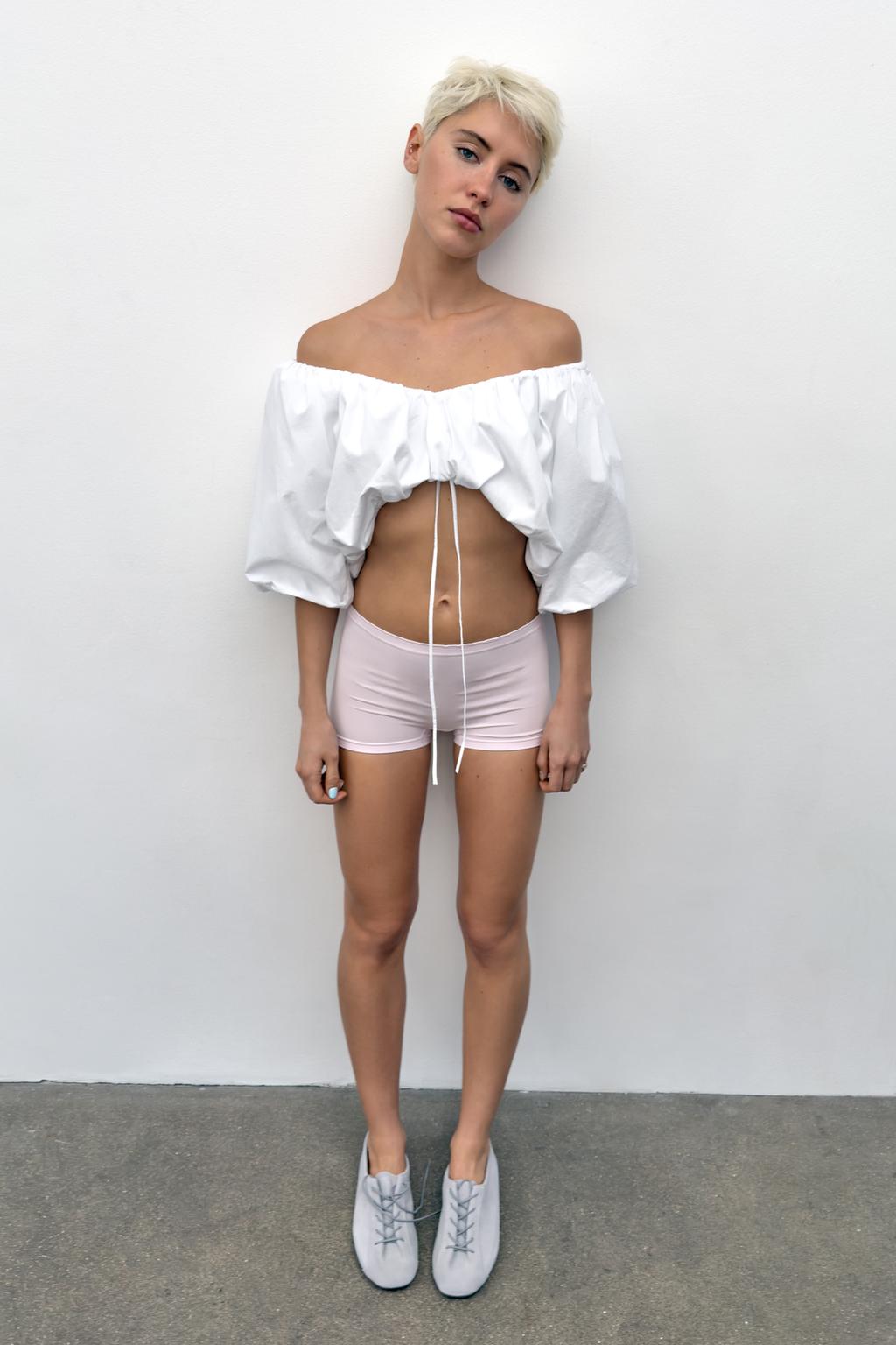 ТОП ИЗ ПЛОТНОГО ХЛОПКА ОБЪЕМНОГО КРОЯ