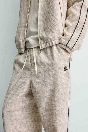 Брюки-джоггеры с контрастными лампасами- Заказать в России