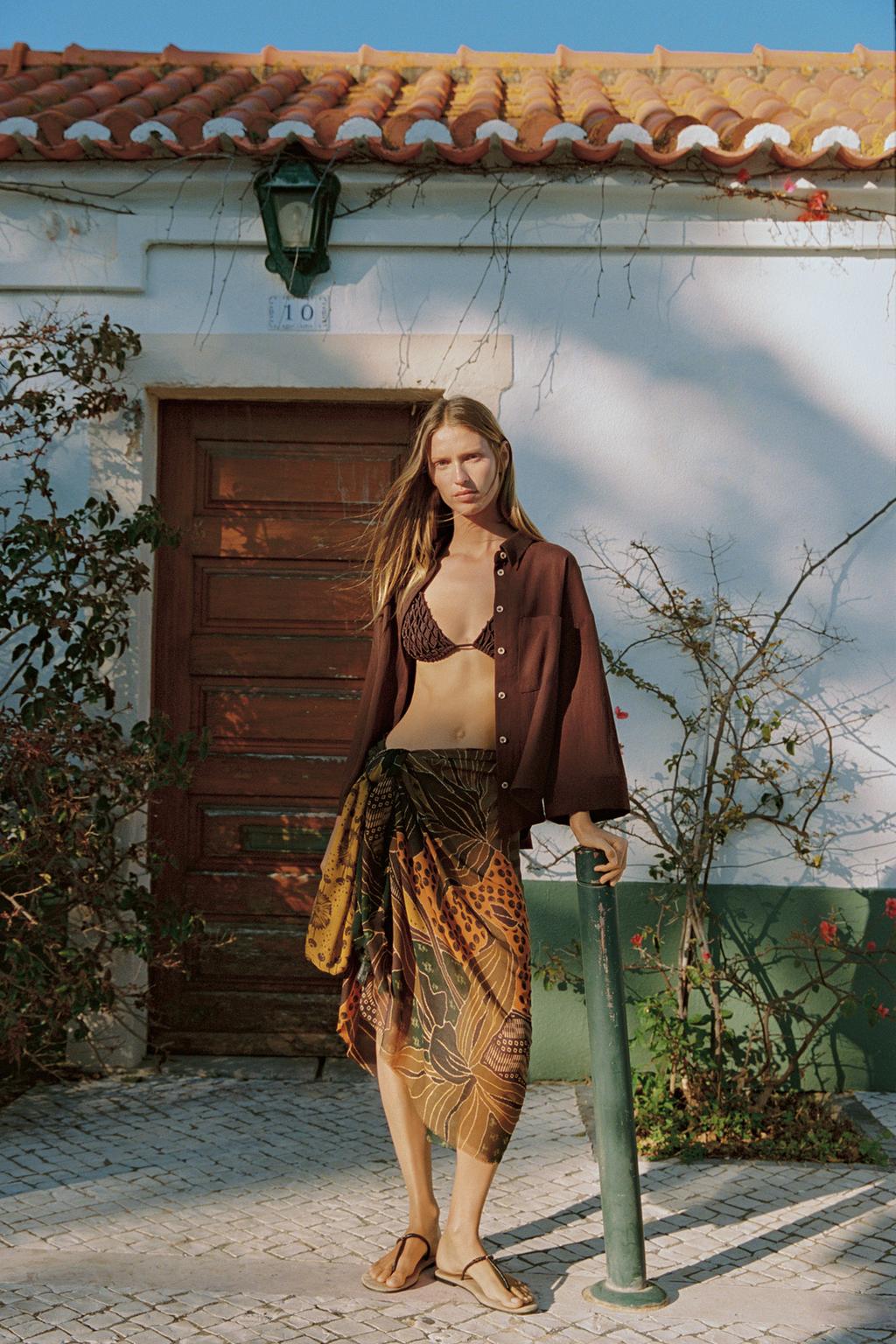 ШАРФ ИЗ МОДАЛА И ШЕЛКА С ЦВЕТОЧНЫМ ПРИНТОМ