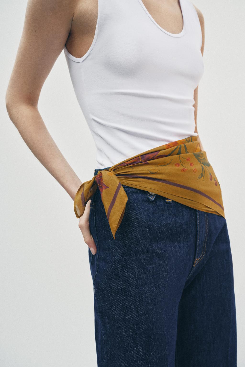 ШЕЛКОВЫЙ ПЛАТОК С ЦВЕТОЧНЫМ ПРИНТОМ