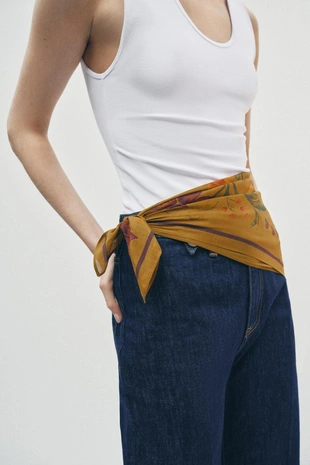 Шелковый платок с цветочным принтом- Заказать в России