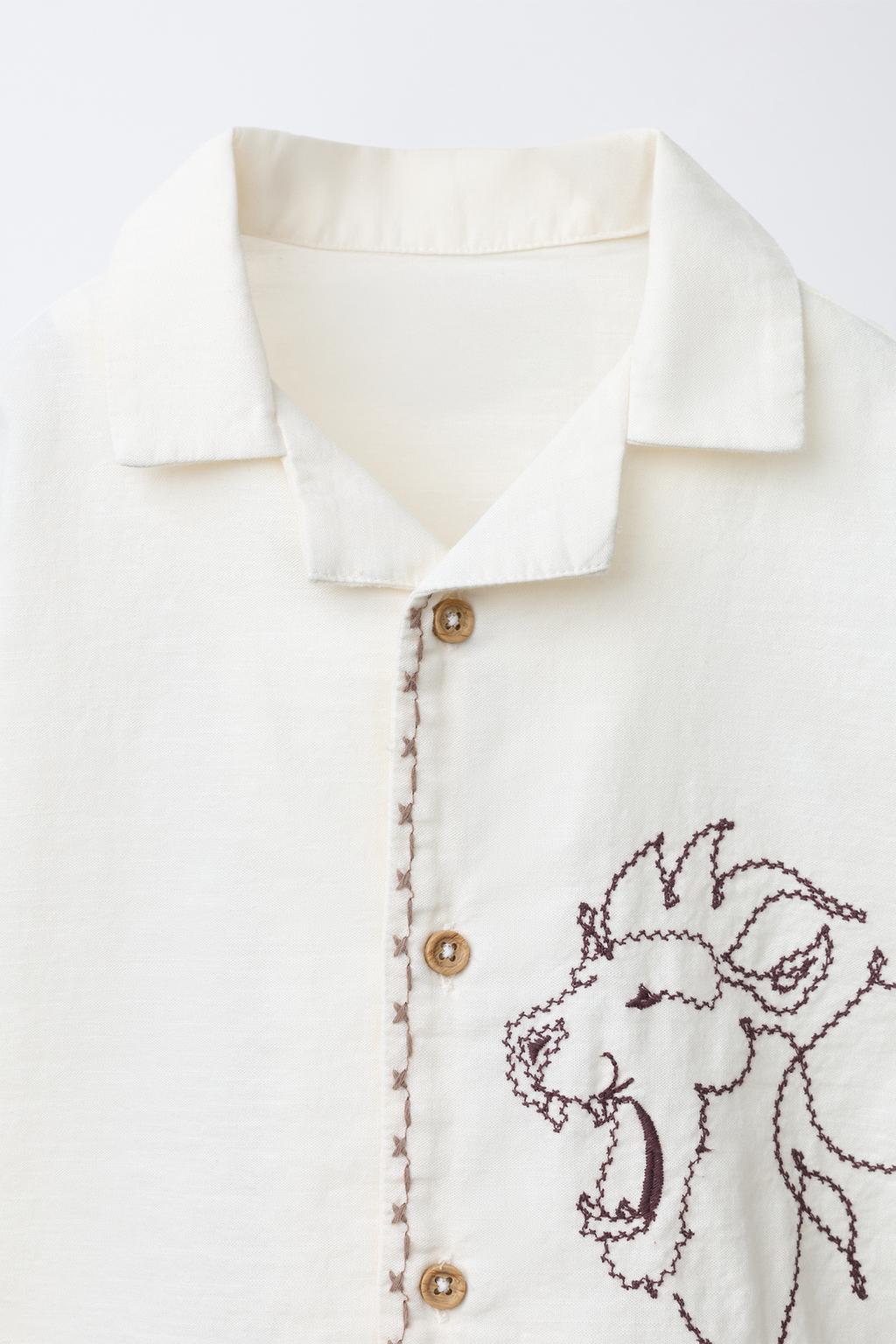 РУБАШКА С ВЫШИТЫМ ЛЬВОМ