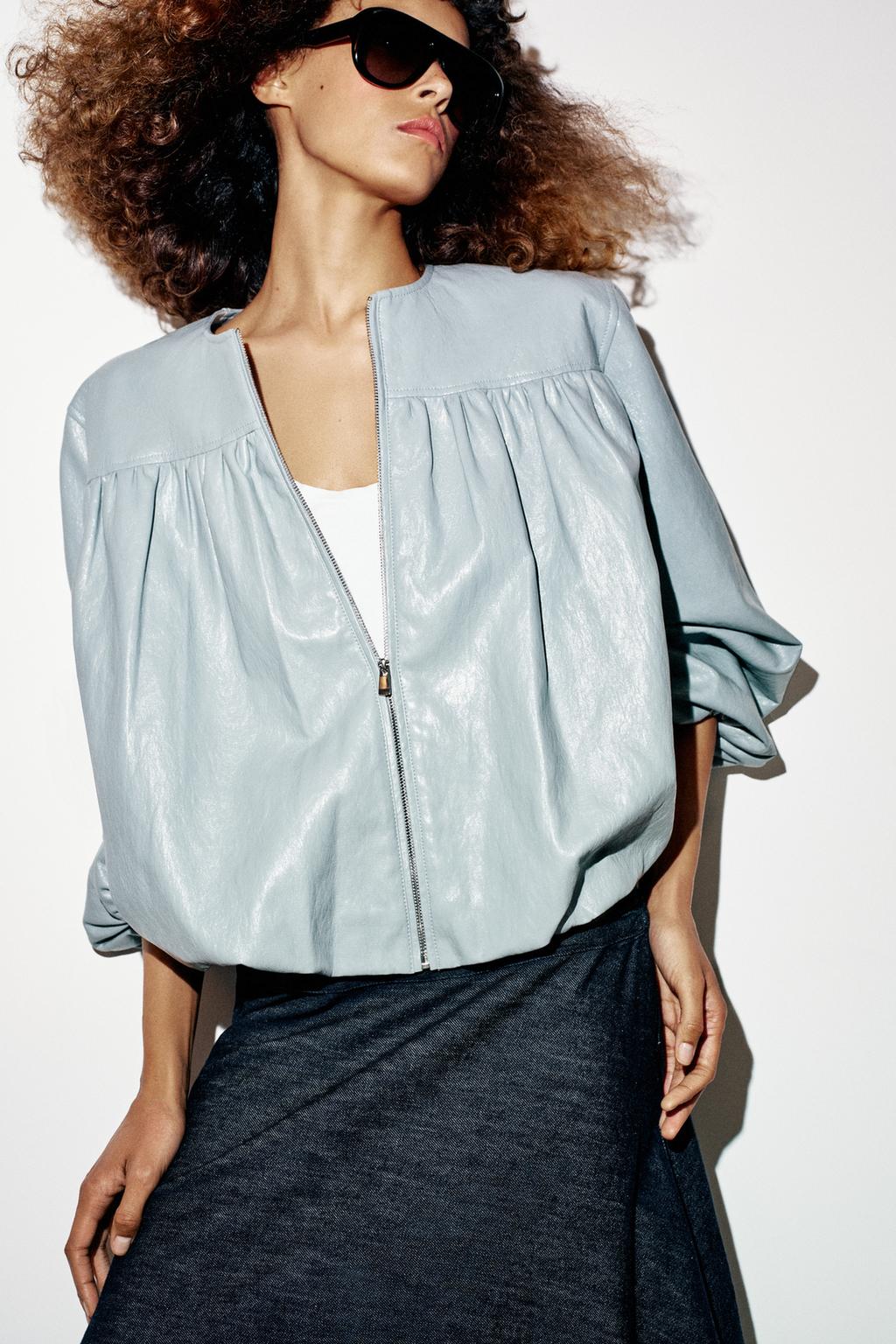 КУРТКА-БОМБЕР ИЗ ИСКУССТВЕННОЙ КОЖИ