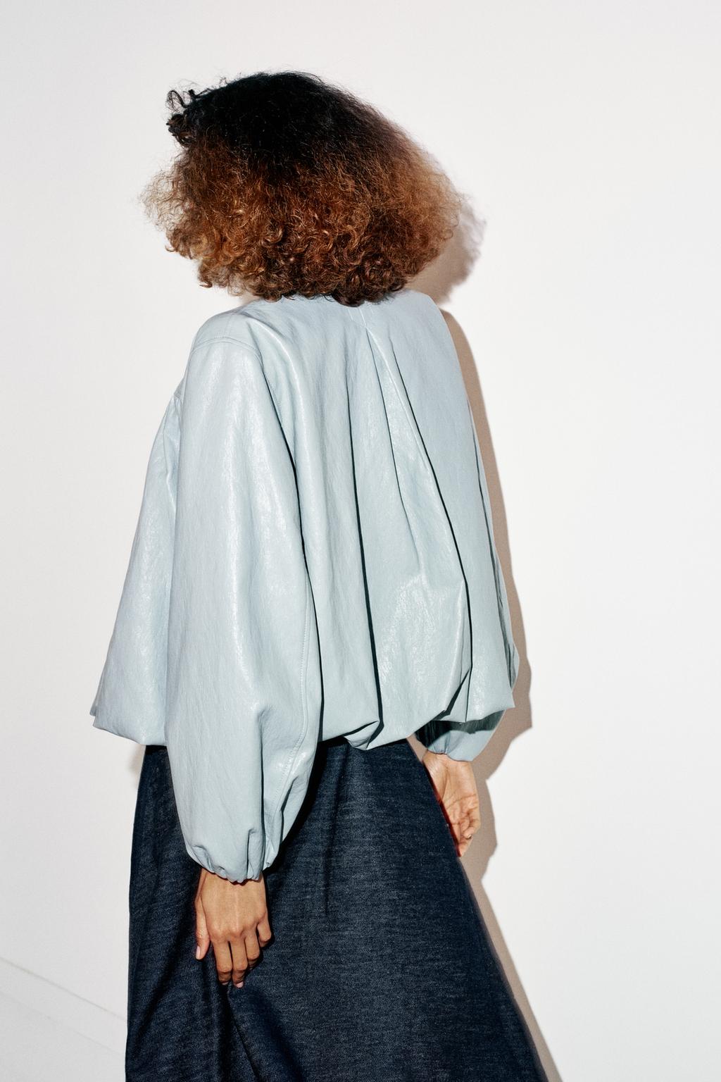 КУРТКА-БОМБЕР ИЗ ИСКУССТВЕННОЙ КОЖИ