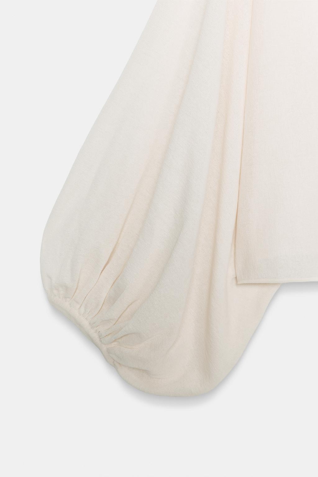 ТРИКОТАЖНЫЙ ТОП С ОБЪЕМНЫМИ РУКАВАМИ