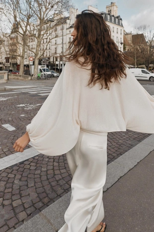 Трикотажный топ с объемными рукавами- Заказать в России