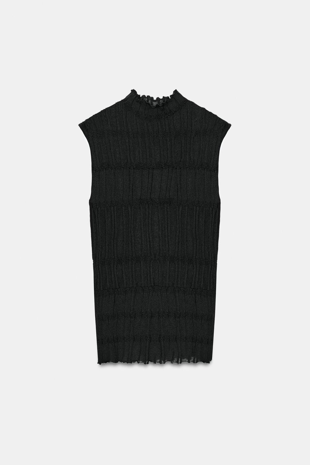 ТРИКОТАЖНЫЙ ТОП СО СБОРКАМИ