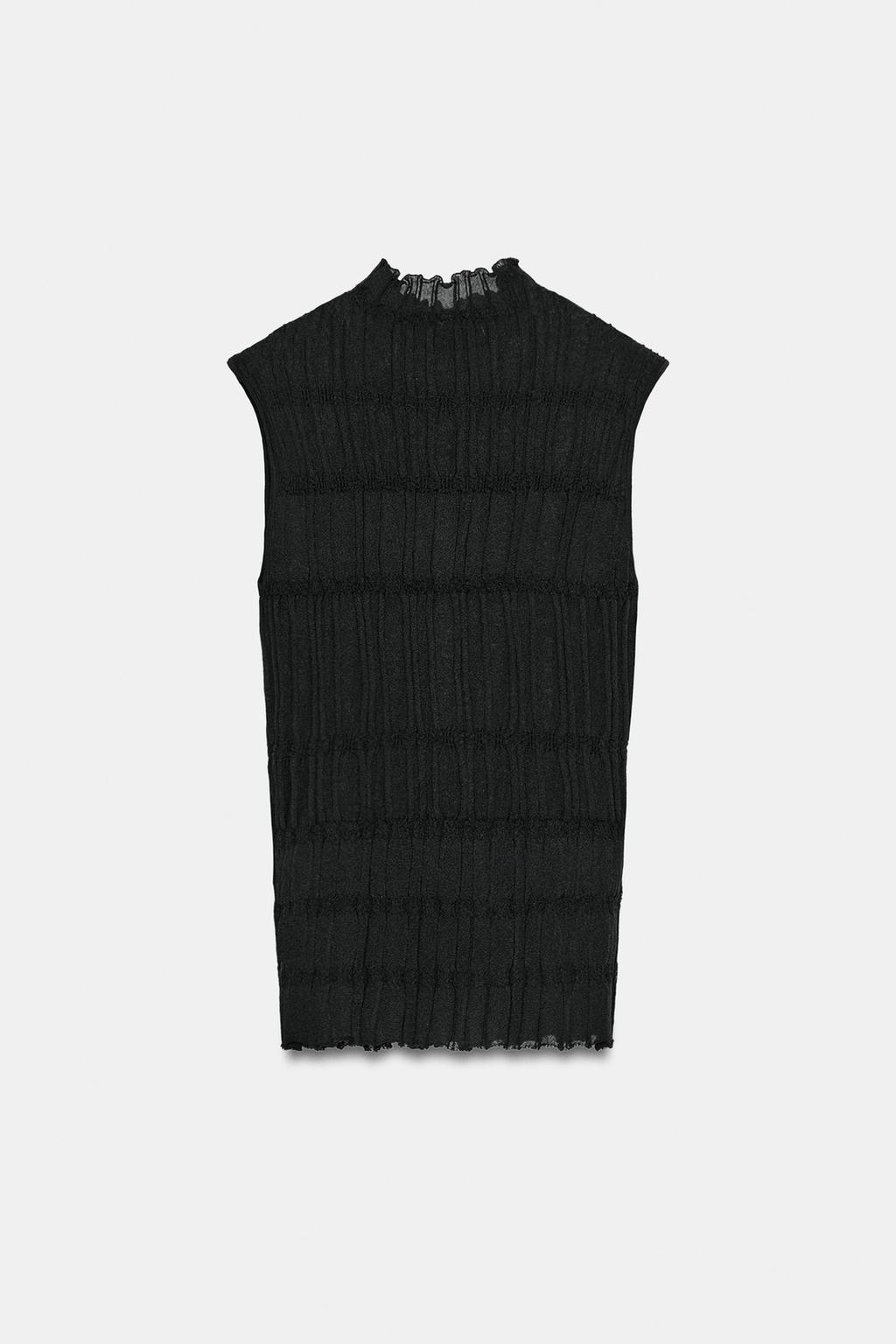 ТРИКОТАЖНЫЙ ТОП СО СБОРКАМИ