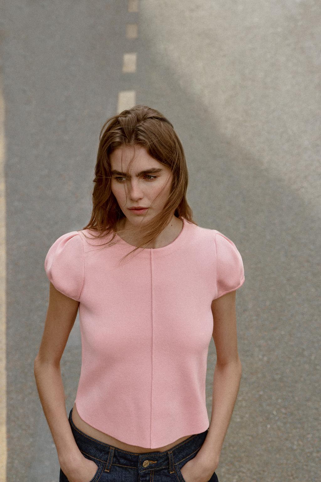 ТРИКОТАЖНЫЙ ТОП С ОБЪЕМНЫМИ РУКАВАМИ