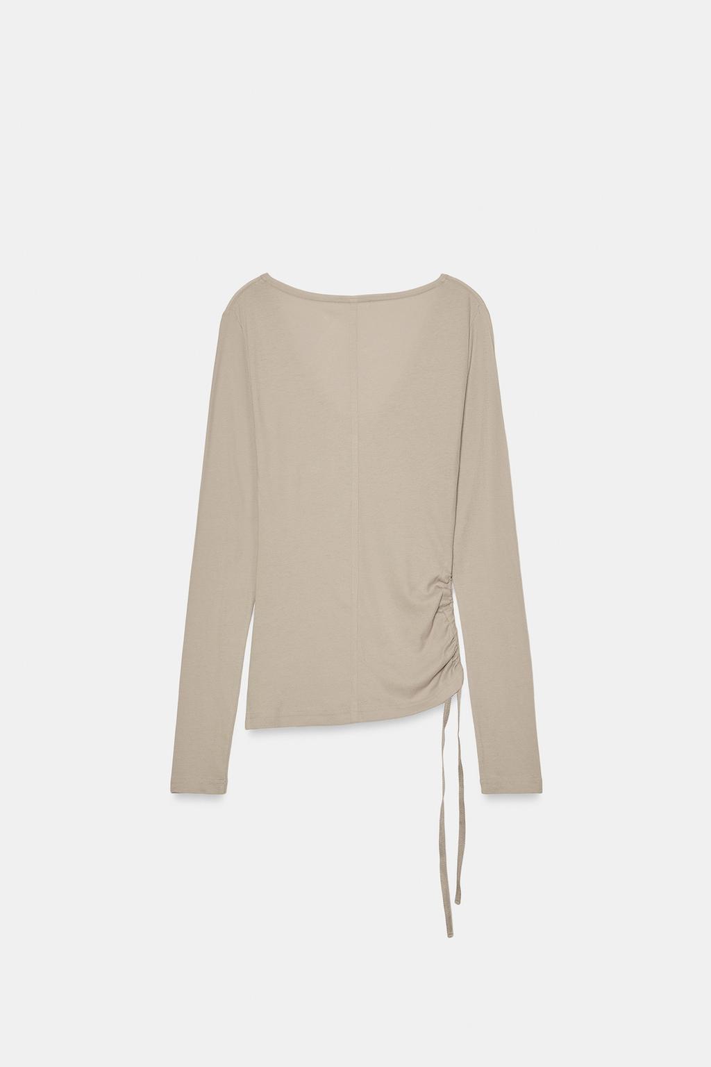 ФУТБОЛКА С V-ОБРАЗНЫМ ВЫРЕЗОМ И ЗАВЯЗКАМИ