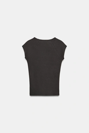 Футболка с V-образным вырезом- Заказать в России