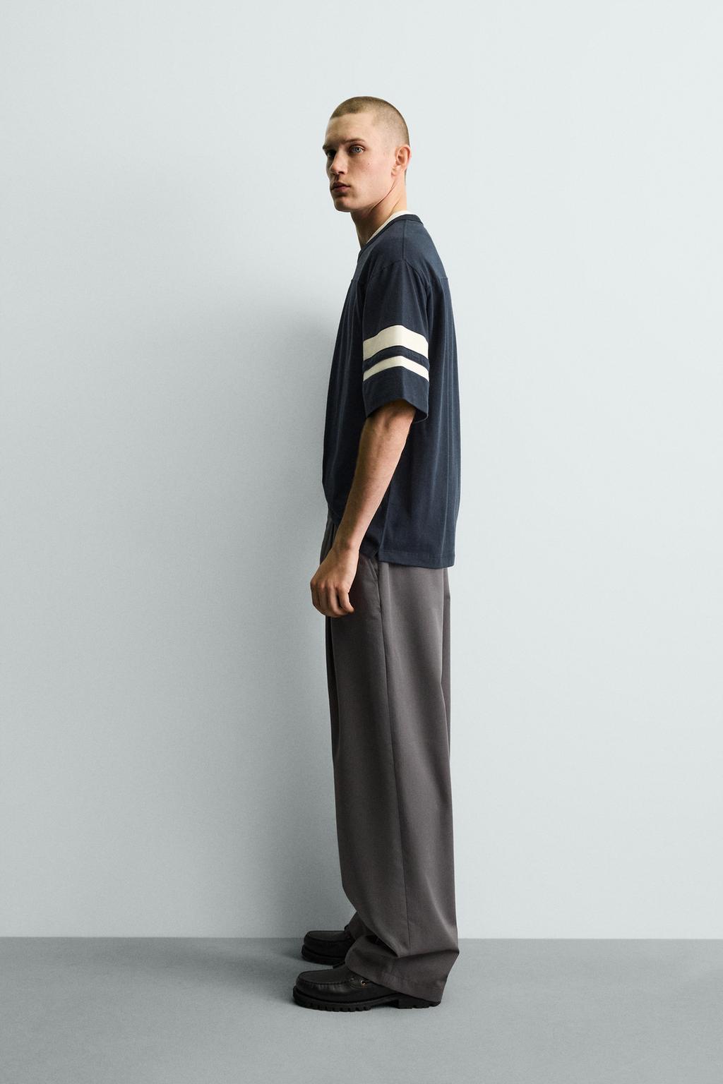 ФУТБОЛКА  С КОНТРАСТНЫМИ ПОЛОСАМИ