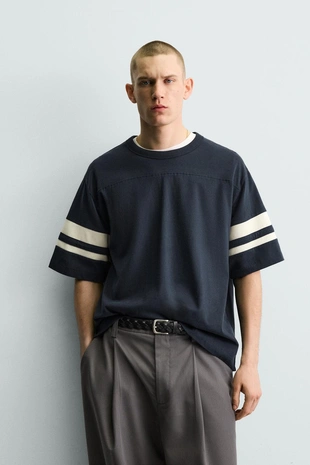 Футболка  с контрастными полосами- Заказать в России