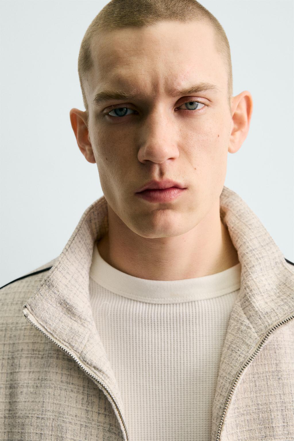 КУРТКА  С КОНТРАСТНОЙ ОТДЕЛКОЙ