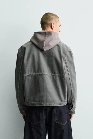 Куртка  с контрастной отстрочкой