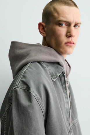 Куртка  с контрастной отстрочкой- Заказать в России