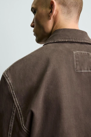 Куртка  с контрастной отстрочкой- Заказать в России