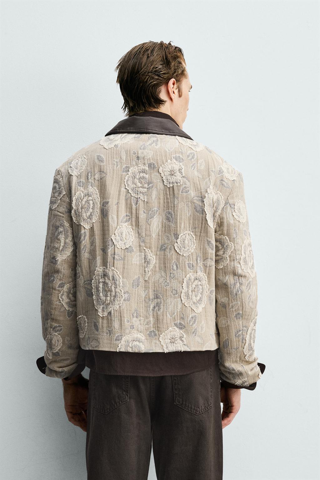 ЖАККАРДОВАЯ КУРТКА С НЕРАВНОМЕРНЫМ ЦВЕТОЧНЫМ УЗОРОМ