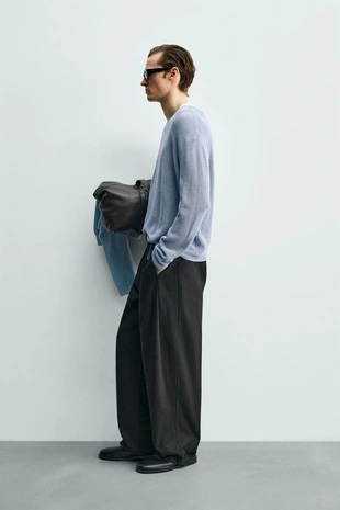 Брюки свободного кроя со складками- Заказать в России