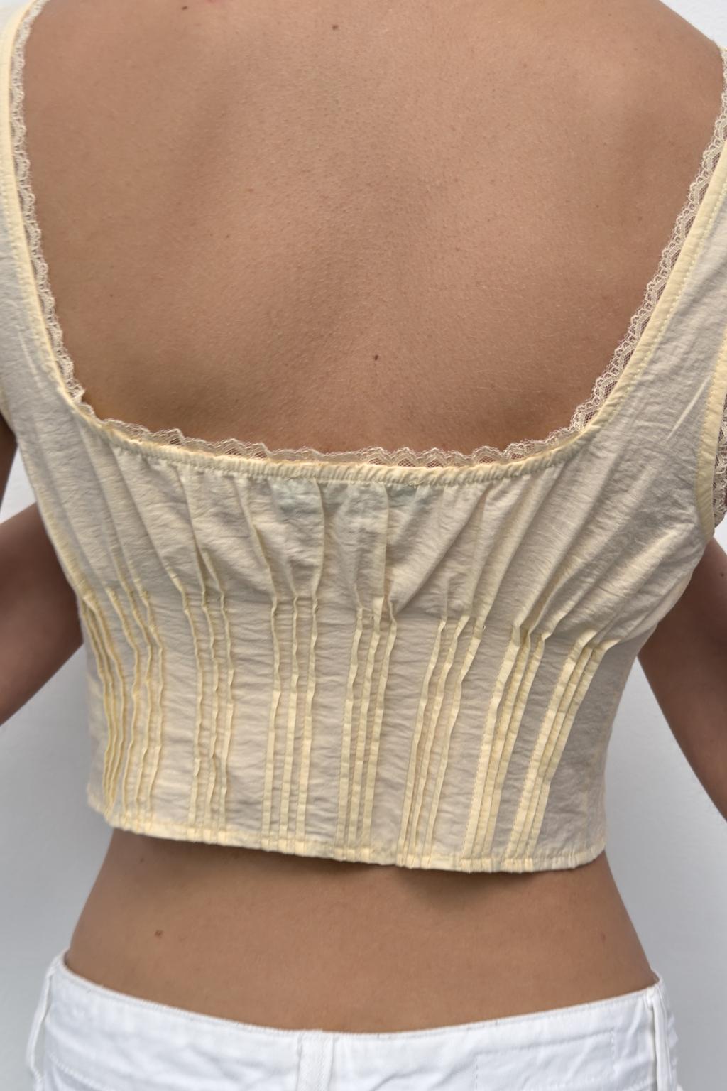 КРОП-ТОП С КРУЖЕВОМ