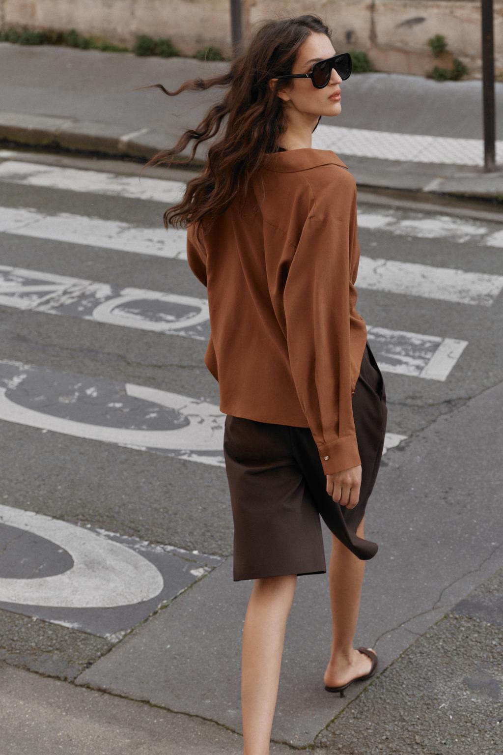 РУБАШКА С ОБЪЕМНЫМ НИЗОМ