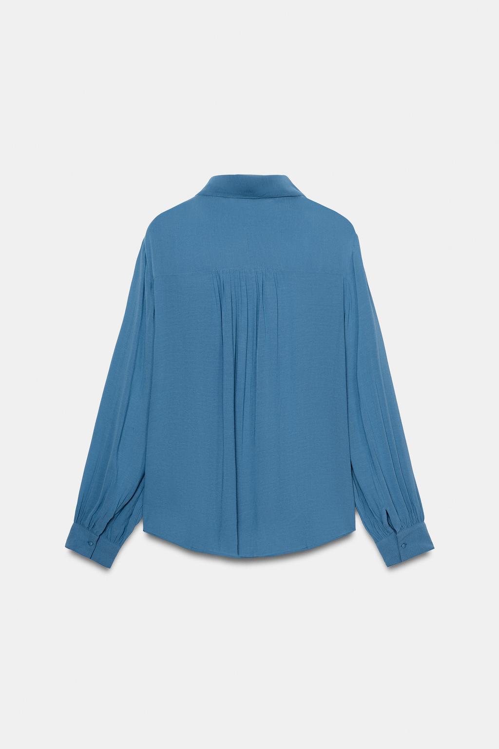 РУБАШКА СТРУЯЩЕГОСЯ КРОЯ СО СБОРКАМИ