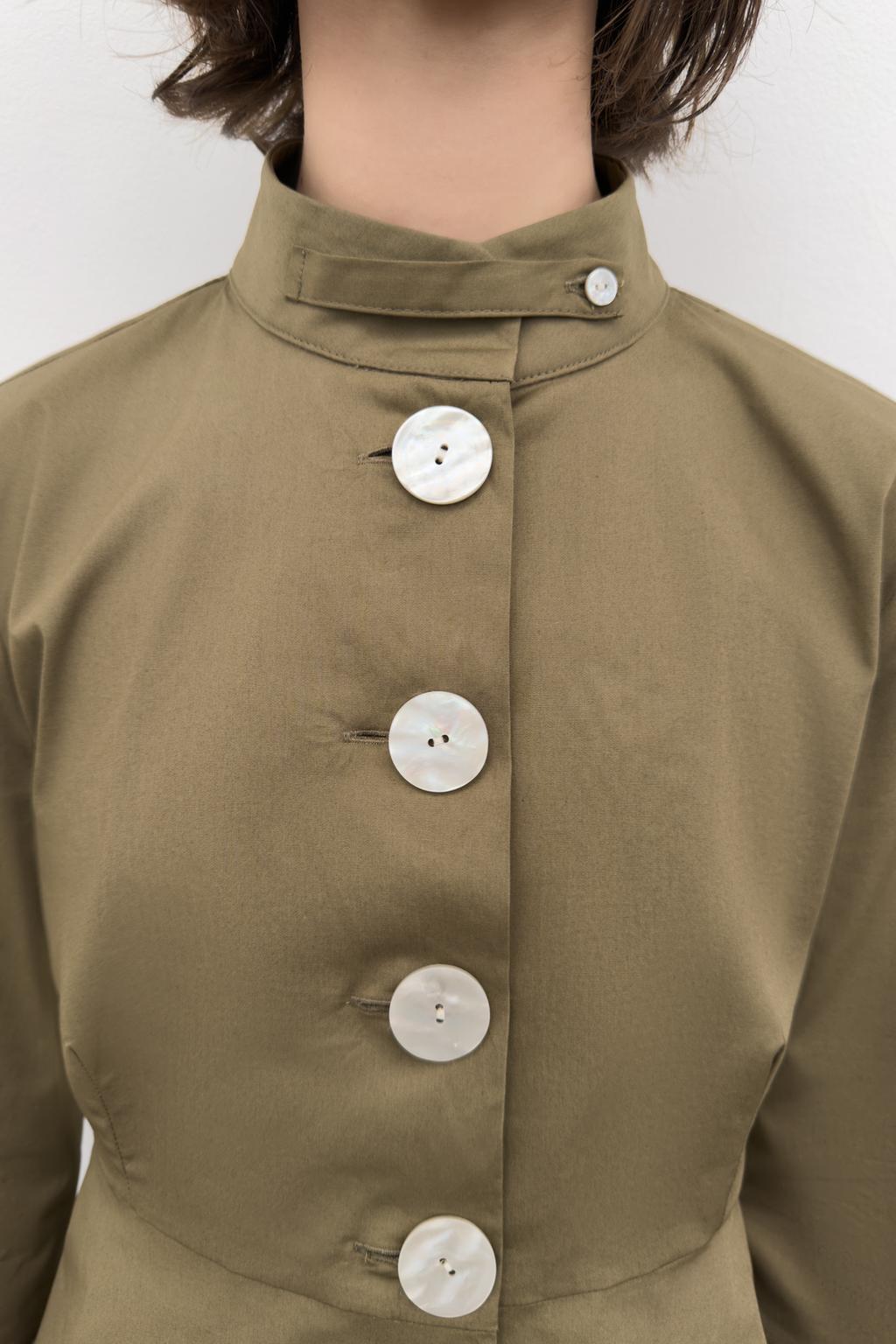 РУБАШКА ИЗ ПОПЛИНА НА ПУГОВИЦАХ